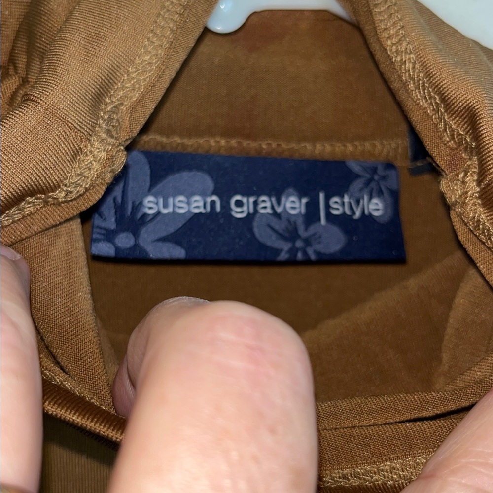 Susan Graver Liquid Knit Tan Mock Turtleneck Top M NWOT - Picture 2 of 8